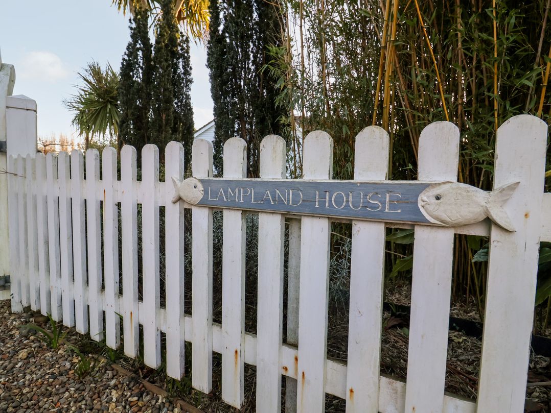 Lampland House