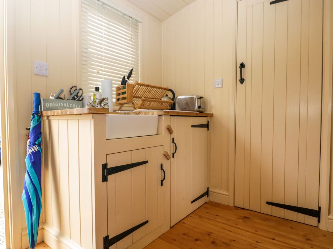 Mitford Gypsy Hut