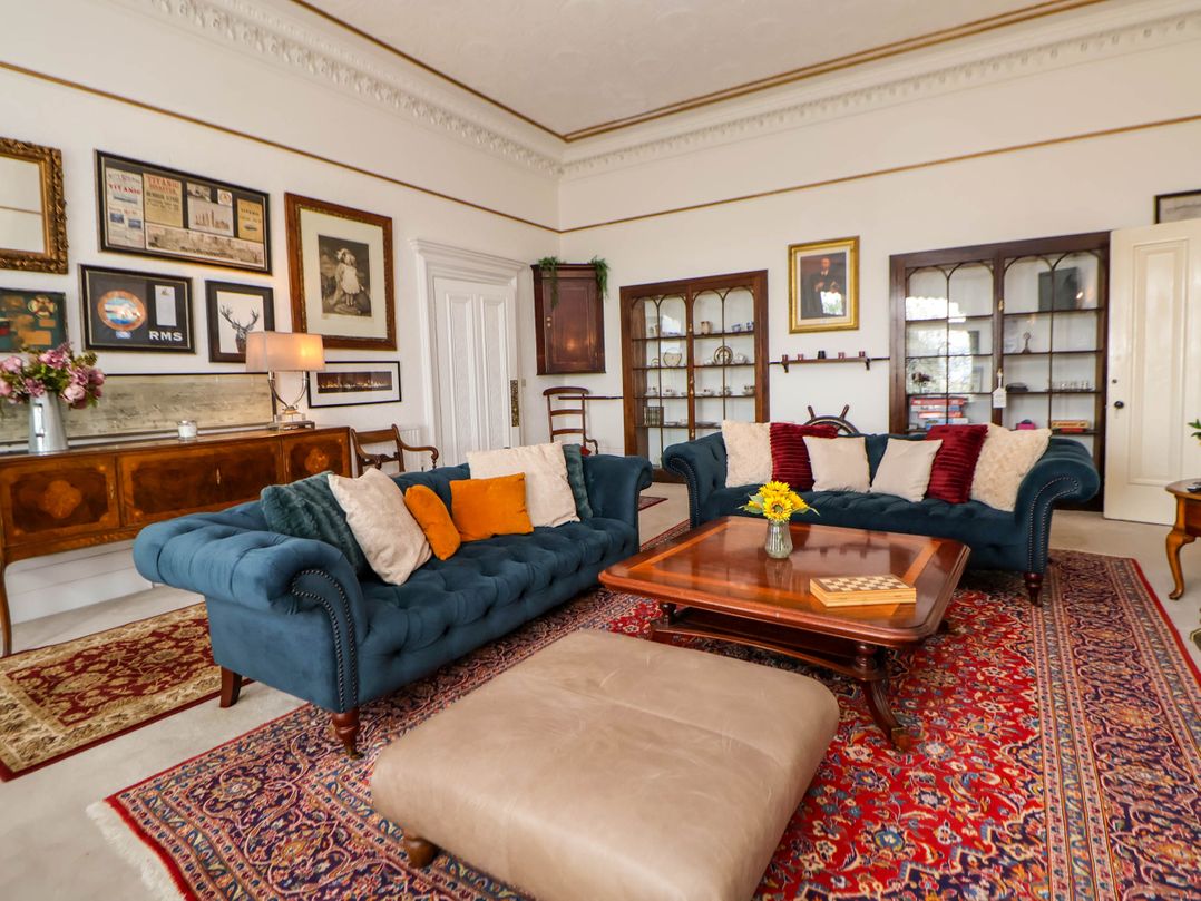 Ismay Lounge Apartment- Titanic Interest