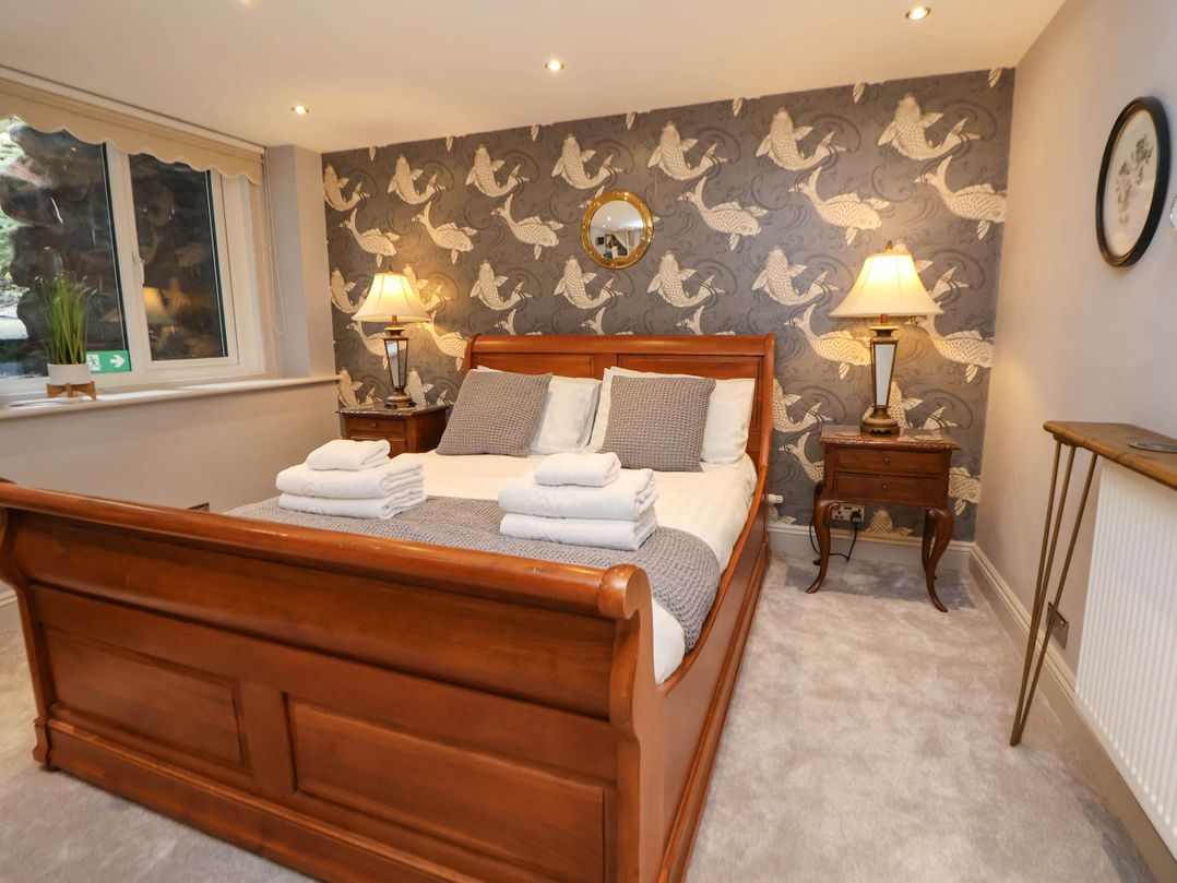 Ismay Lounge Apartment- Titanic Interest