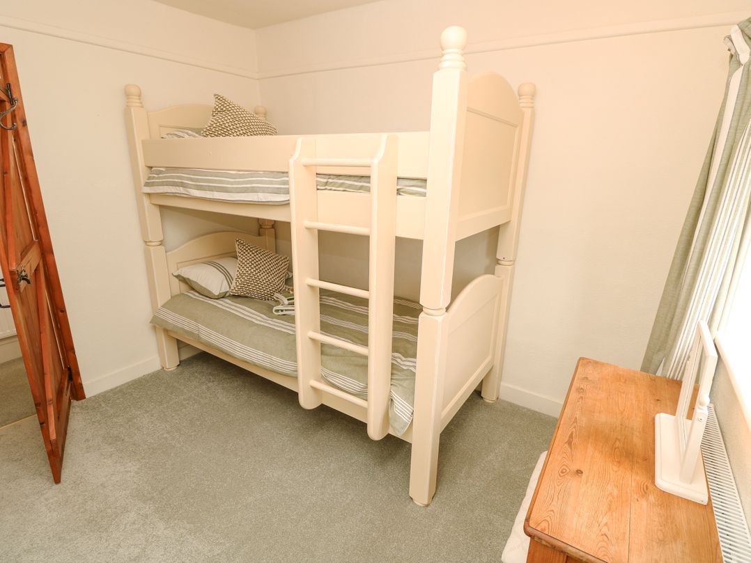 Horseshoe Cottage