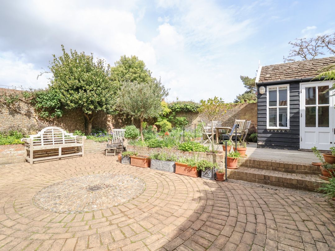 Beta Cottage