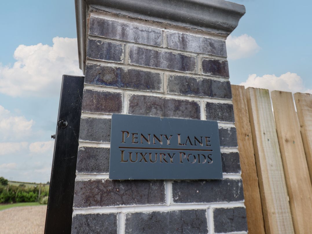 Lennon Lodge