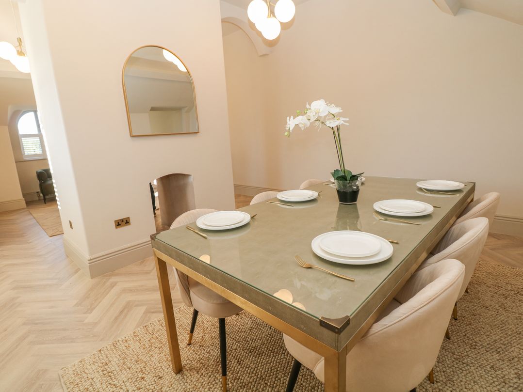 Castleton Suite