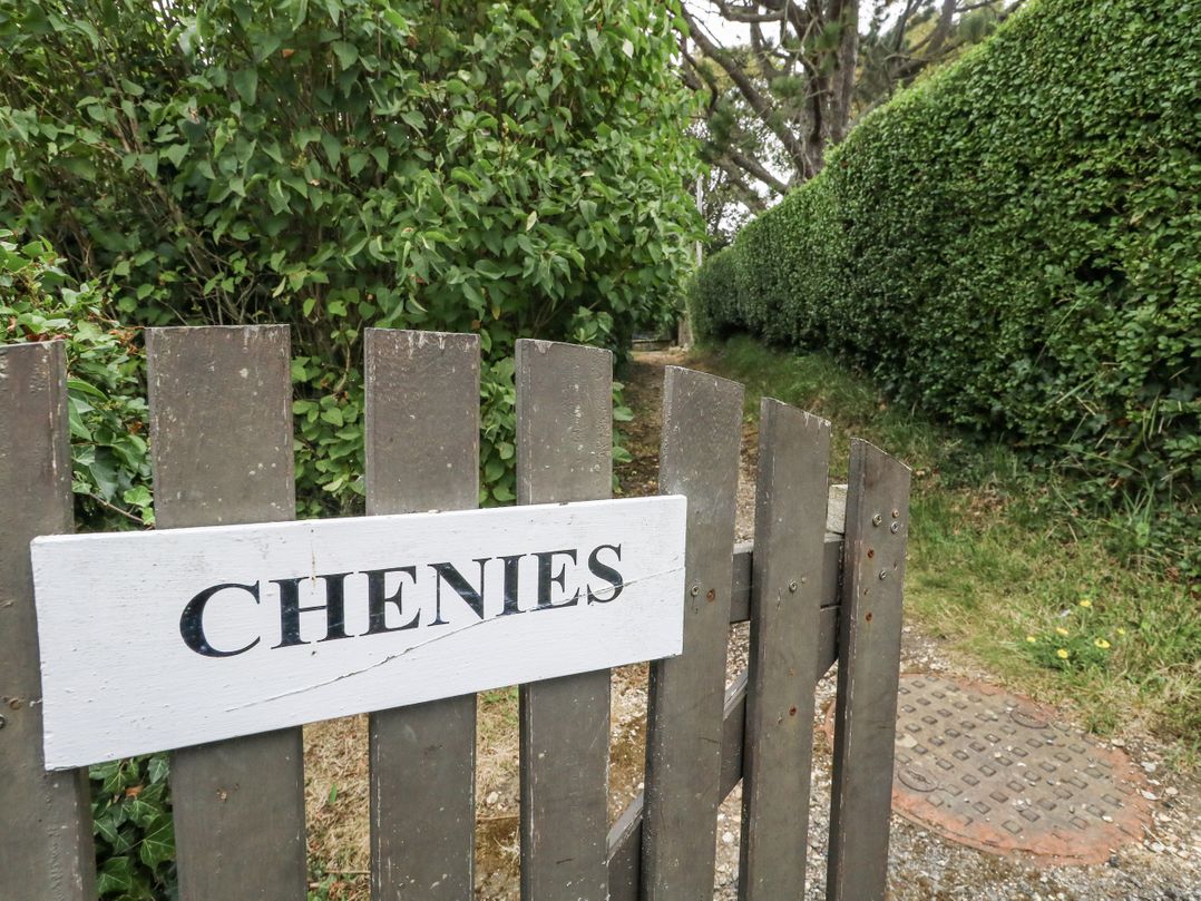 Chenies