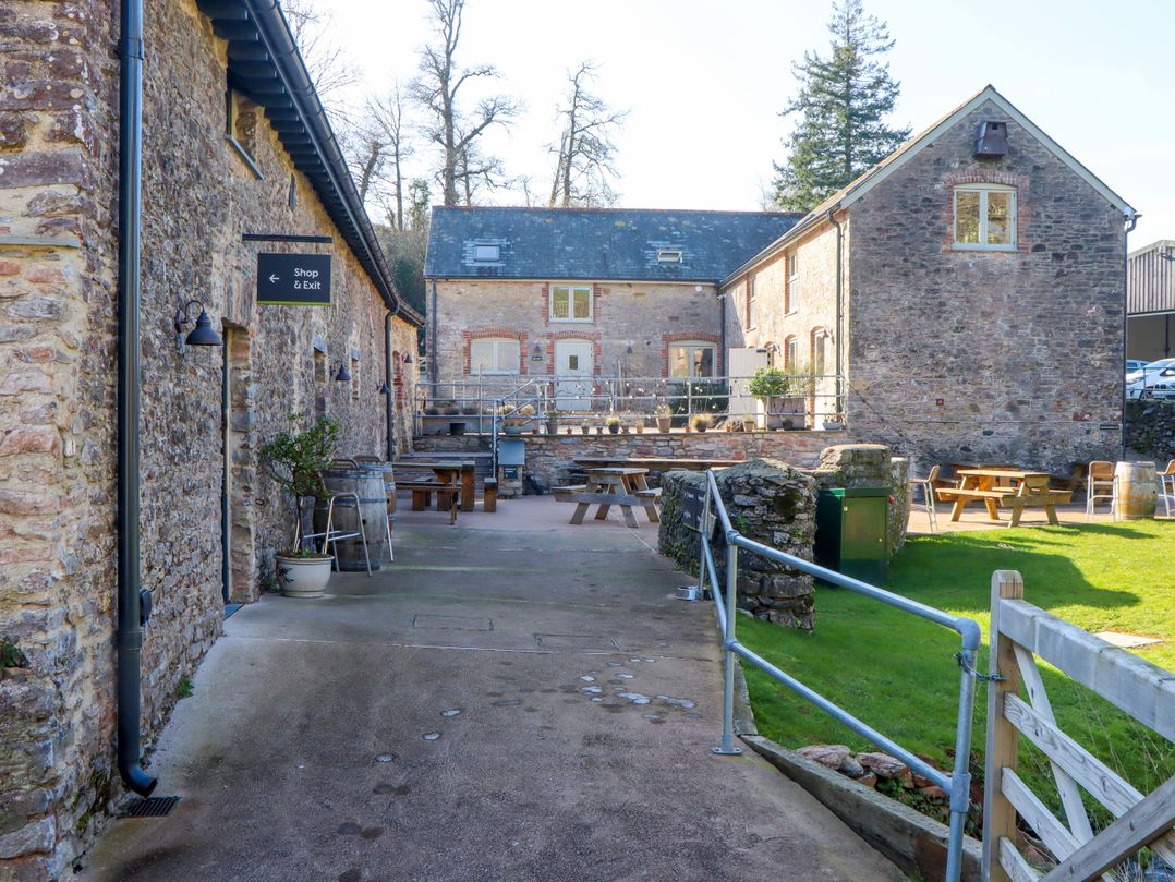 Lower Well Farm House