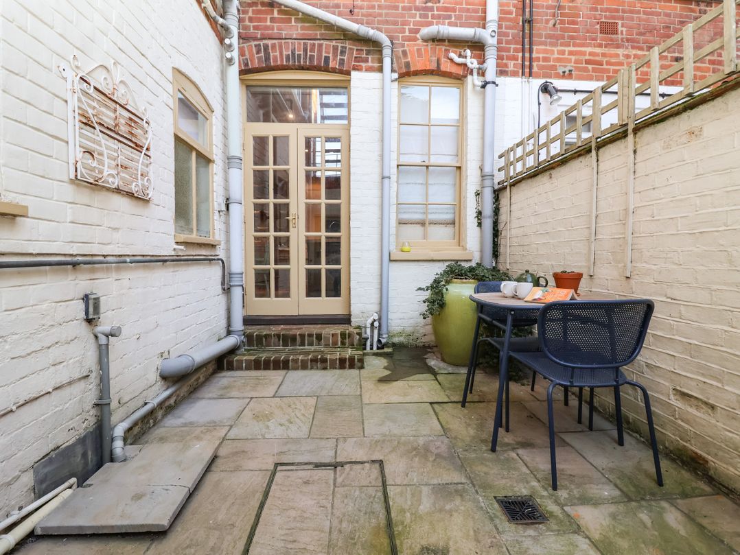 11a Market Cross Place