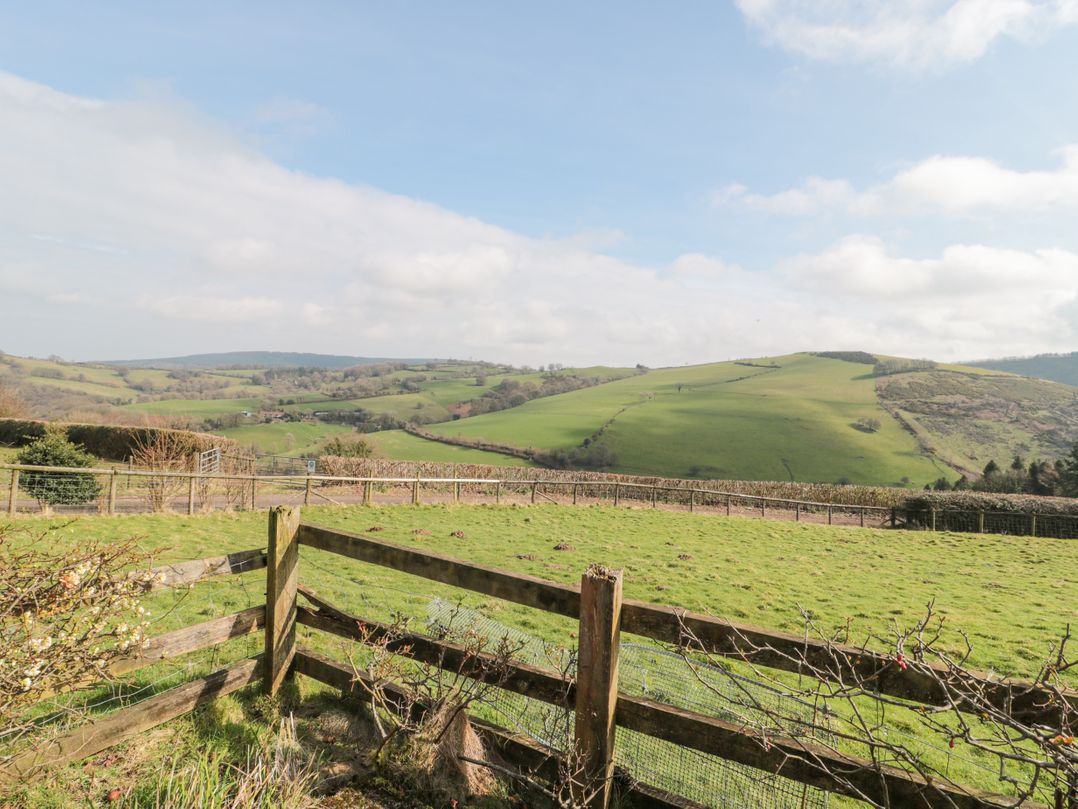 Higher Putham Barn