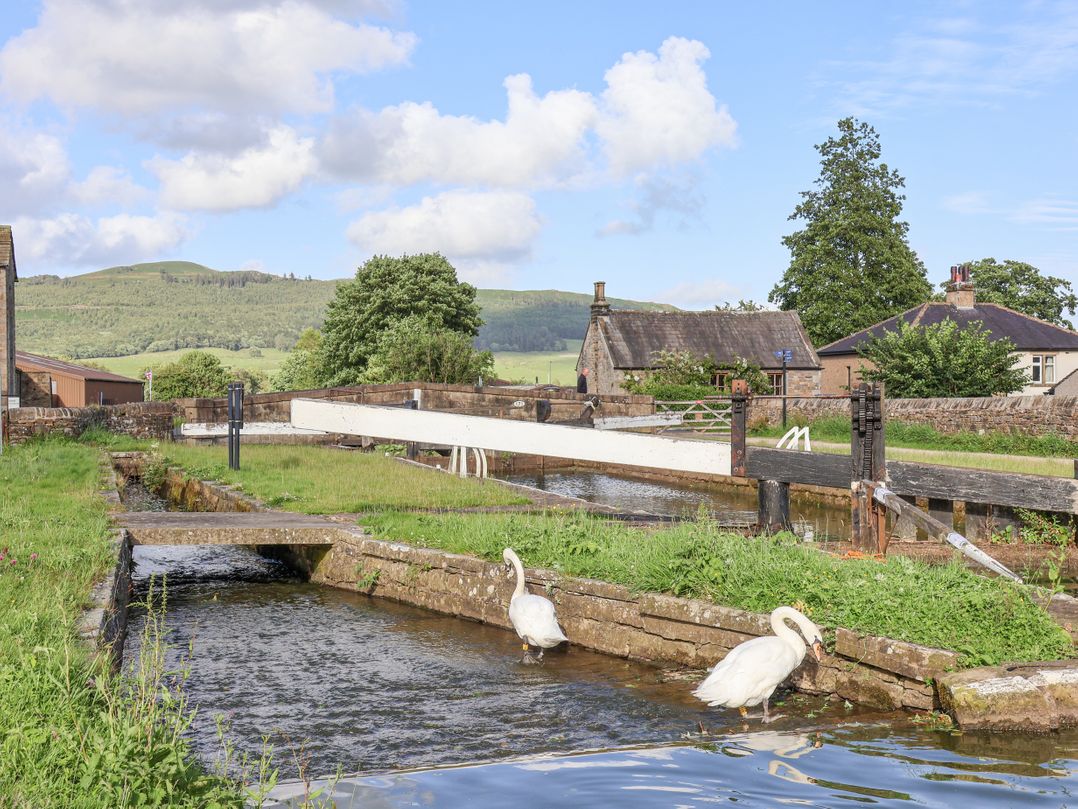 The Swans Nest Lock View