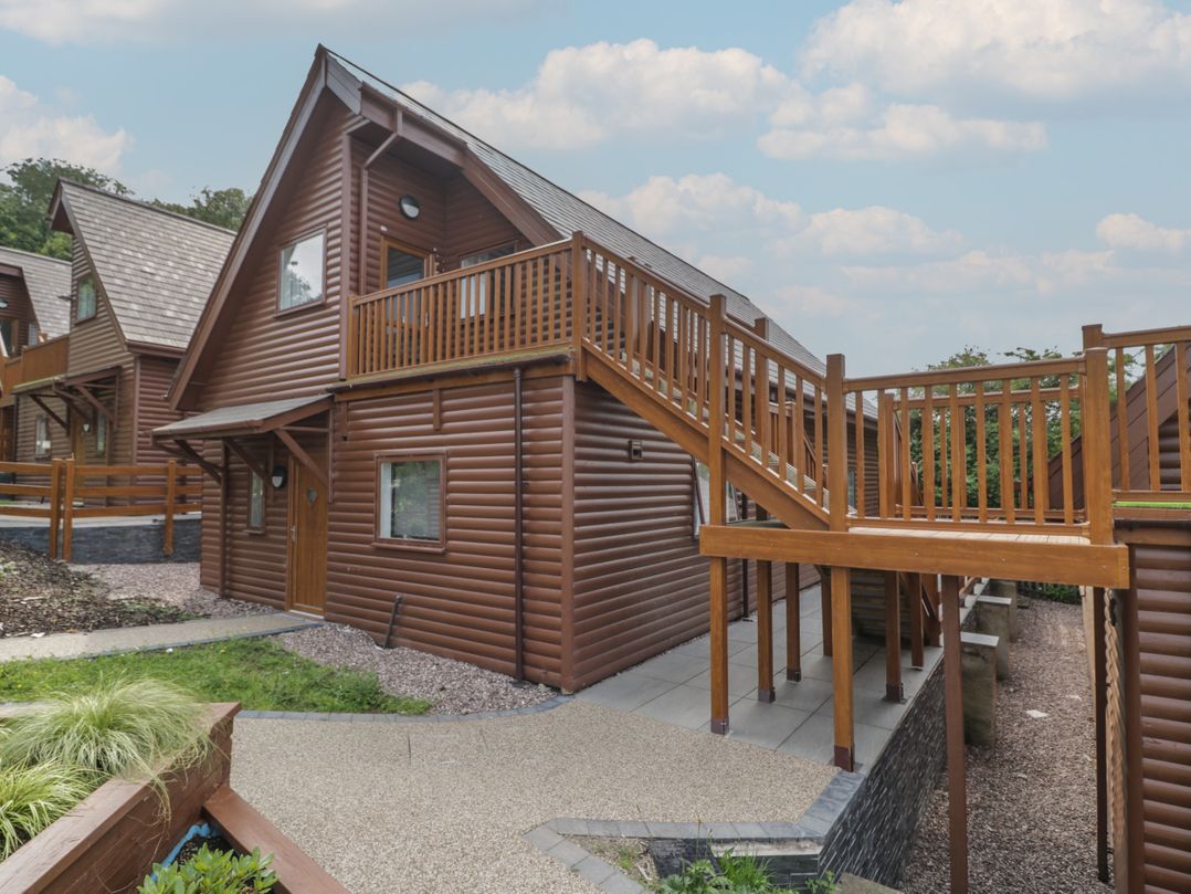 Classic Lodge 15, Dyserth - Sleeps 4 guests