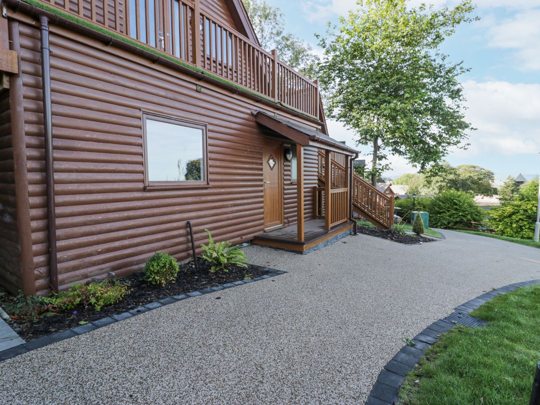 Luxury Lodge 46