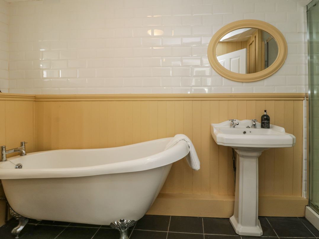 The Coach House Apartment