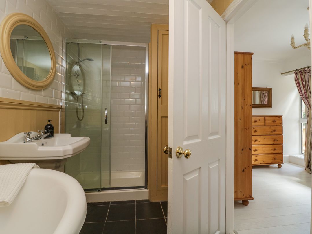 The Coach House Apartment