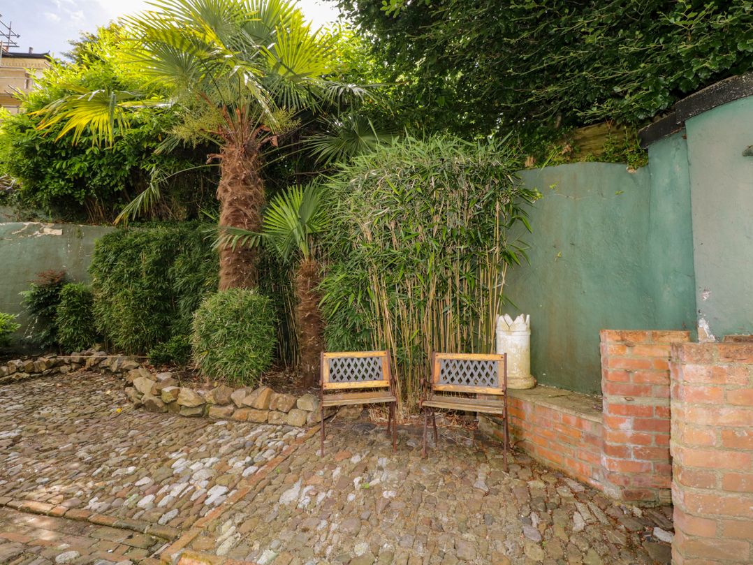 The Coach House Apartment