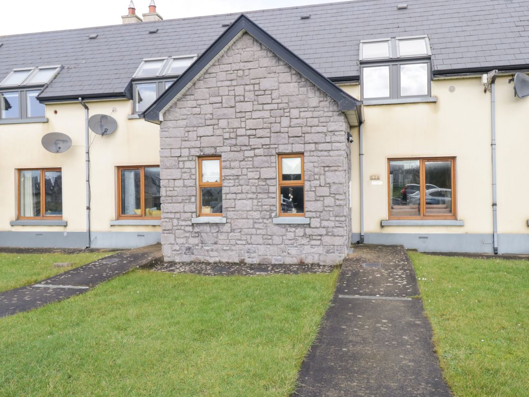 Sea Breeze Holiday Home