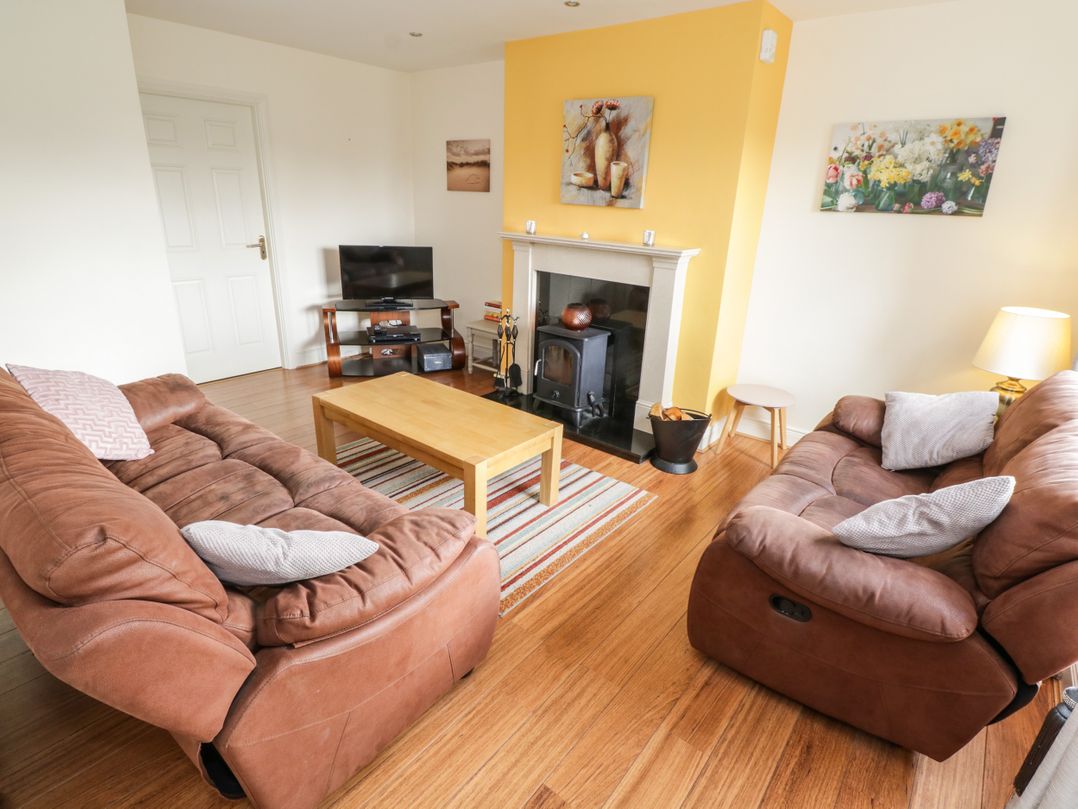 Sea Breeze Holiday Home