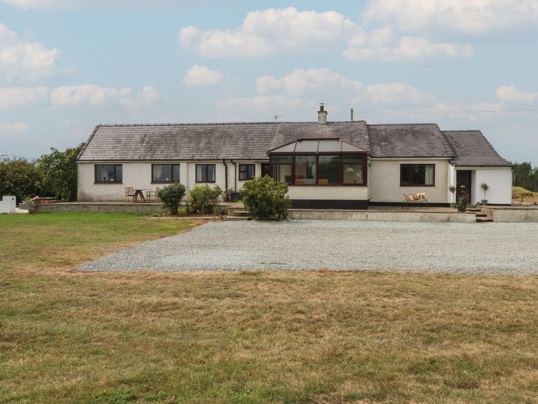 Tir Mawr