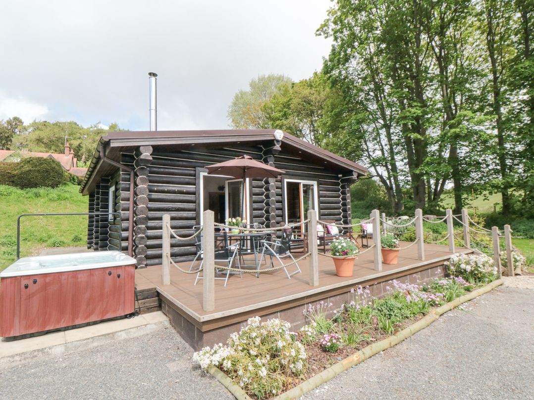 The Log Cabin at Irton Manor