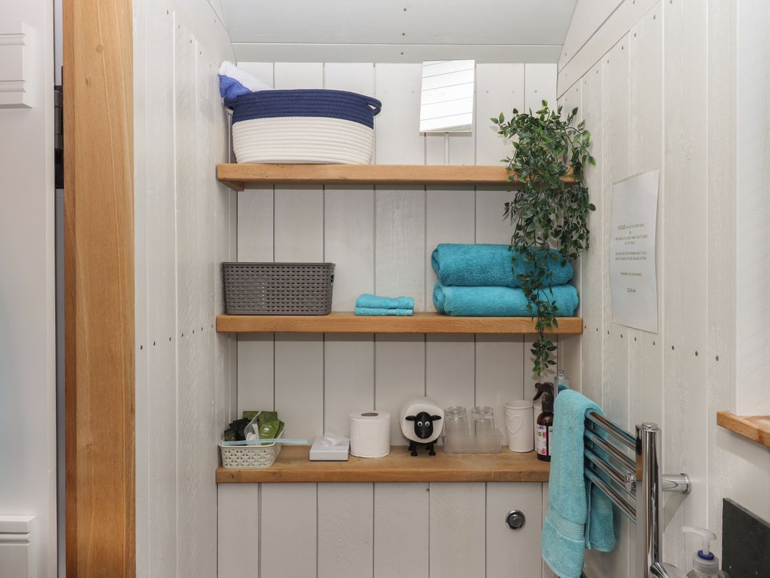 Burr 1 Shepherds Hut