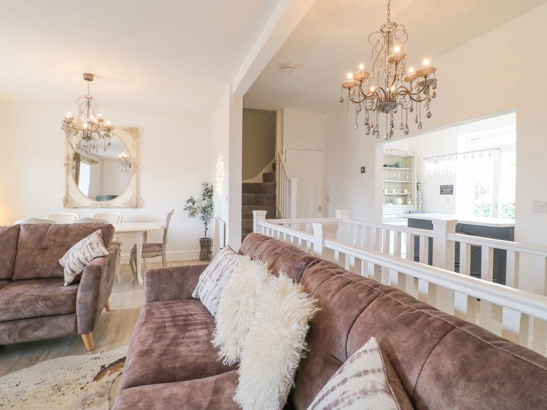 Matlock Maisonette