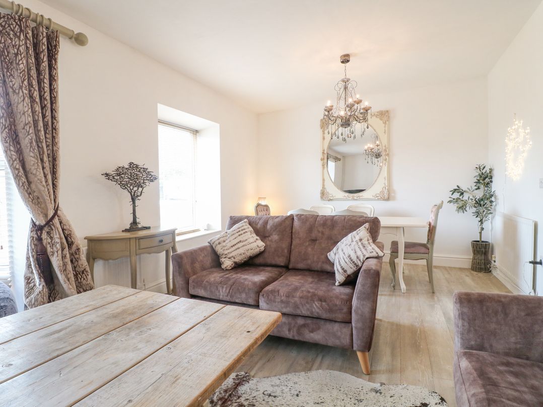 Matlock Maisonette