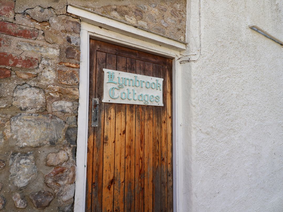 4 Lymbrook Cottages