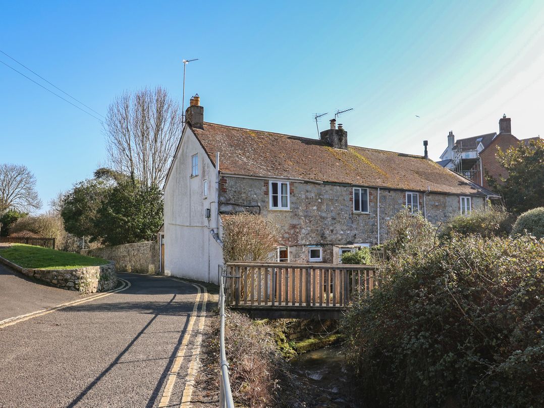 4 Lymbrook Cottages