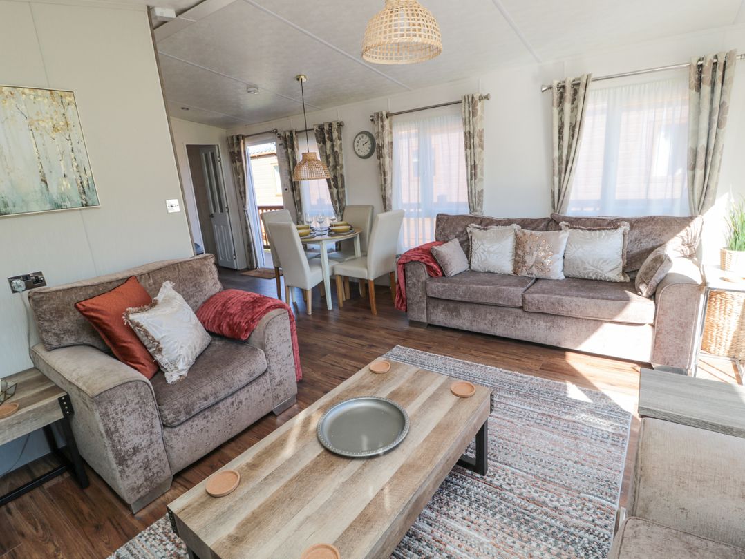 Acorn Lodge