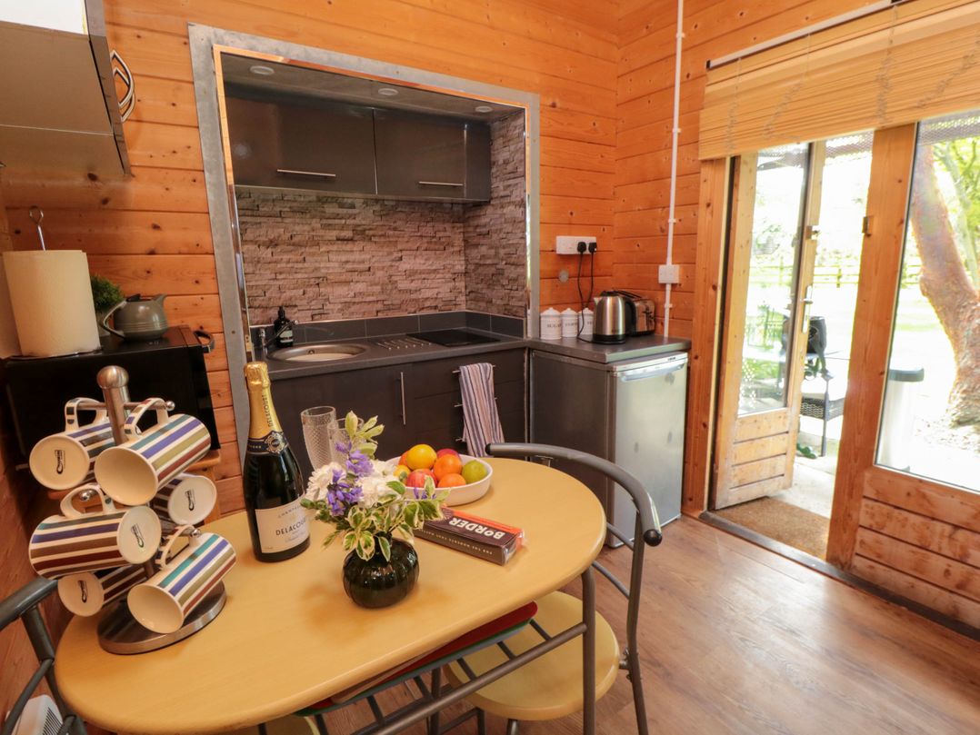 Snape Castle Garden Lodge