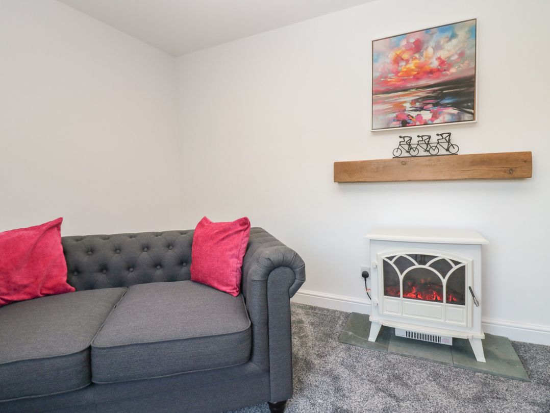 Yewdale View Apartment