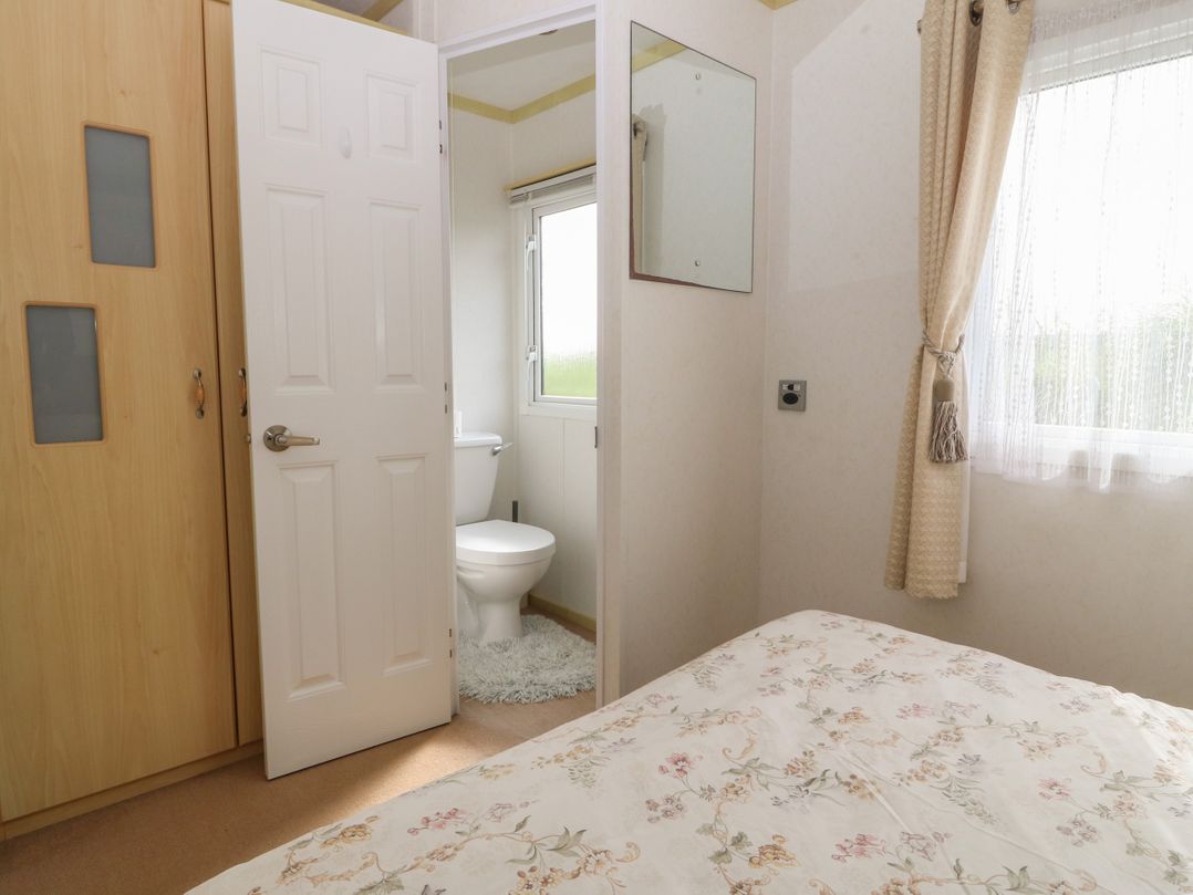 Tir Glyn Caravan