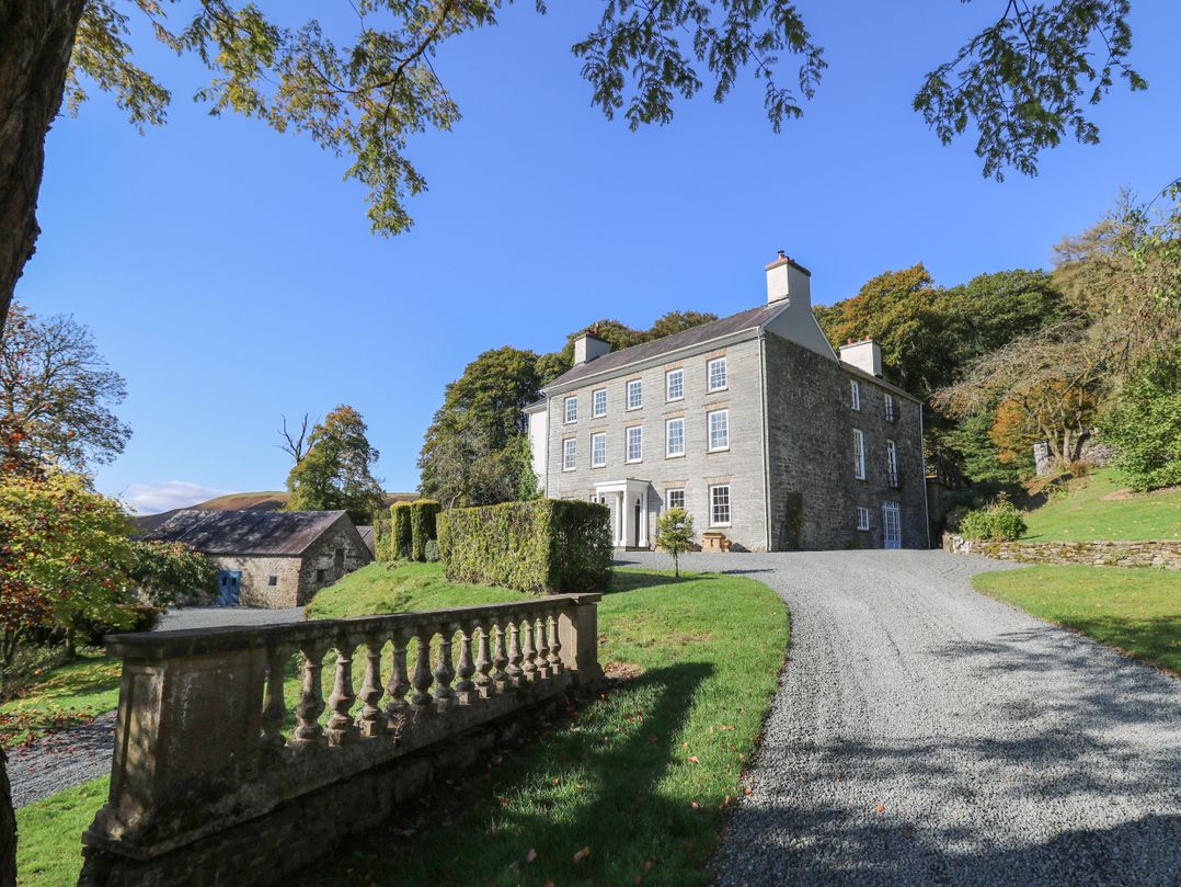 Llwynderw Hall