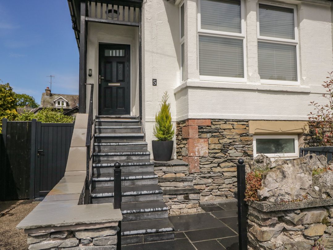 5 Thornbarrow Road