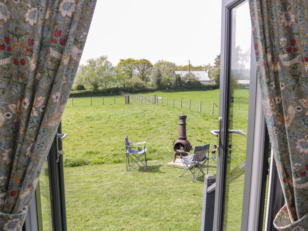 Cwtch Winnie Shepherds Hut