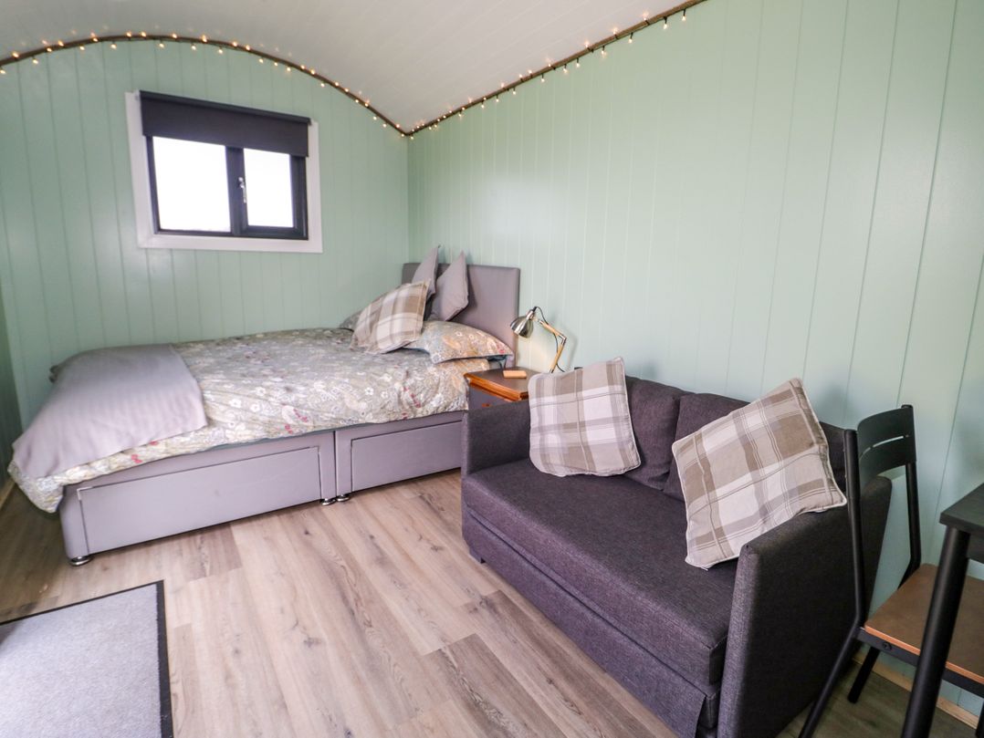 Cwtch Winnie Shepherds Hut