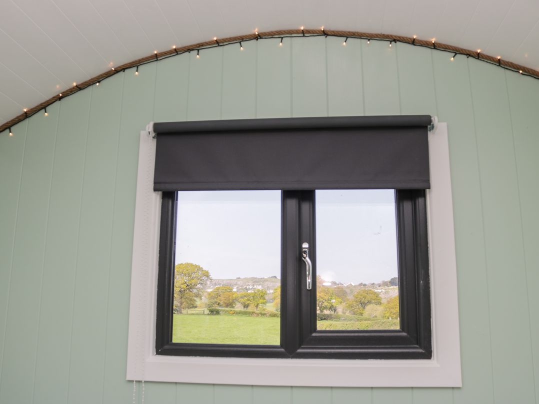 Cwtch Winnie Shepherds Hut