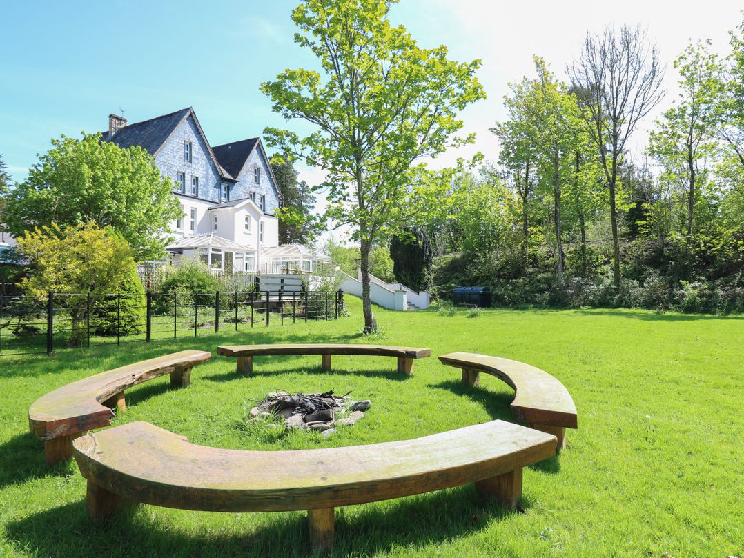 Serenity House, The Retreat