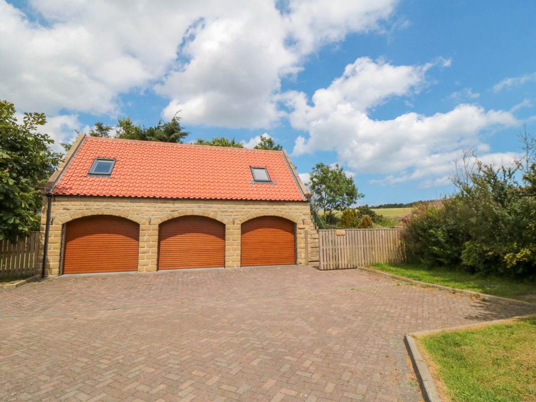 Dog friendly cottage in Scarborough, North Yorkshire - Sleeps 2