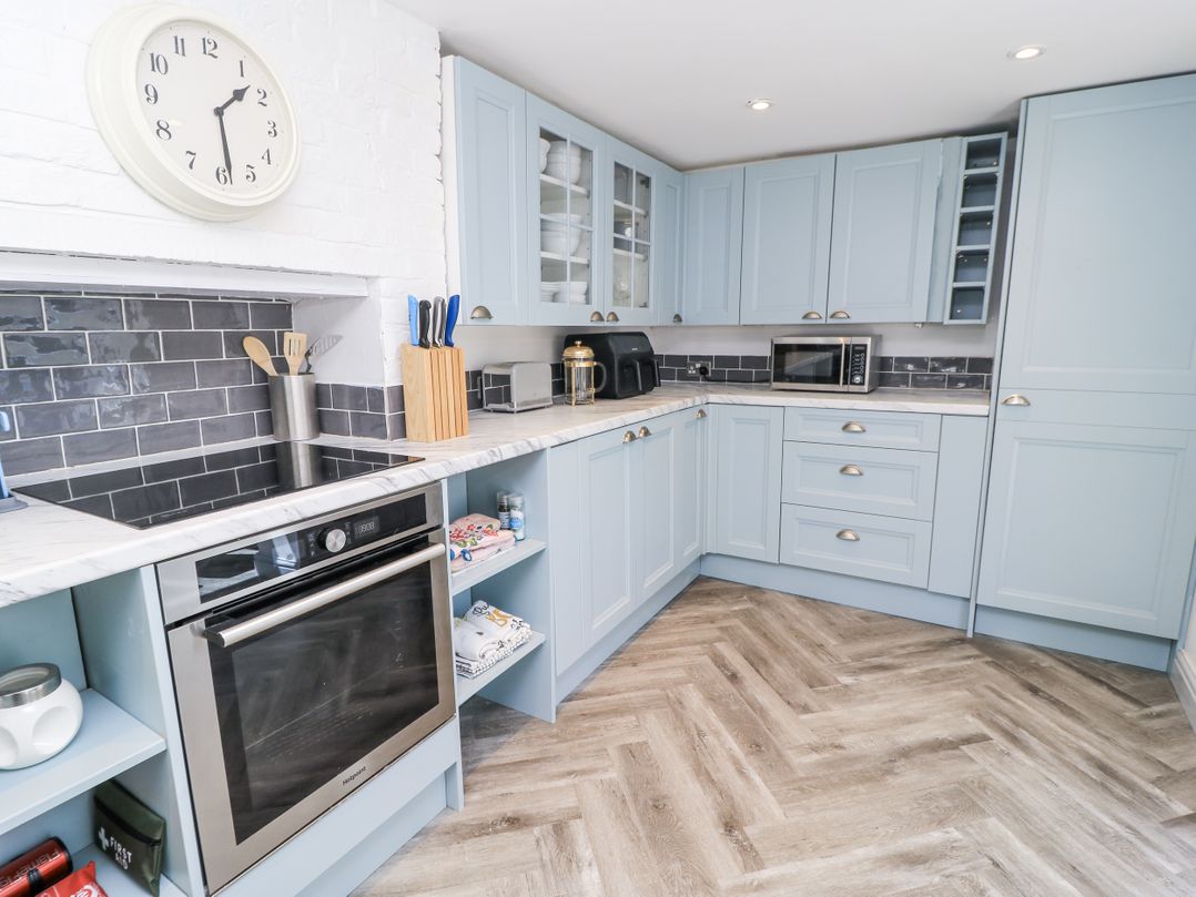 Delightful Dorset House By Wareham River