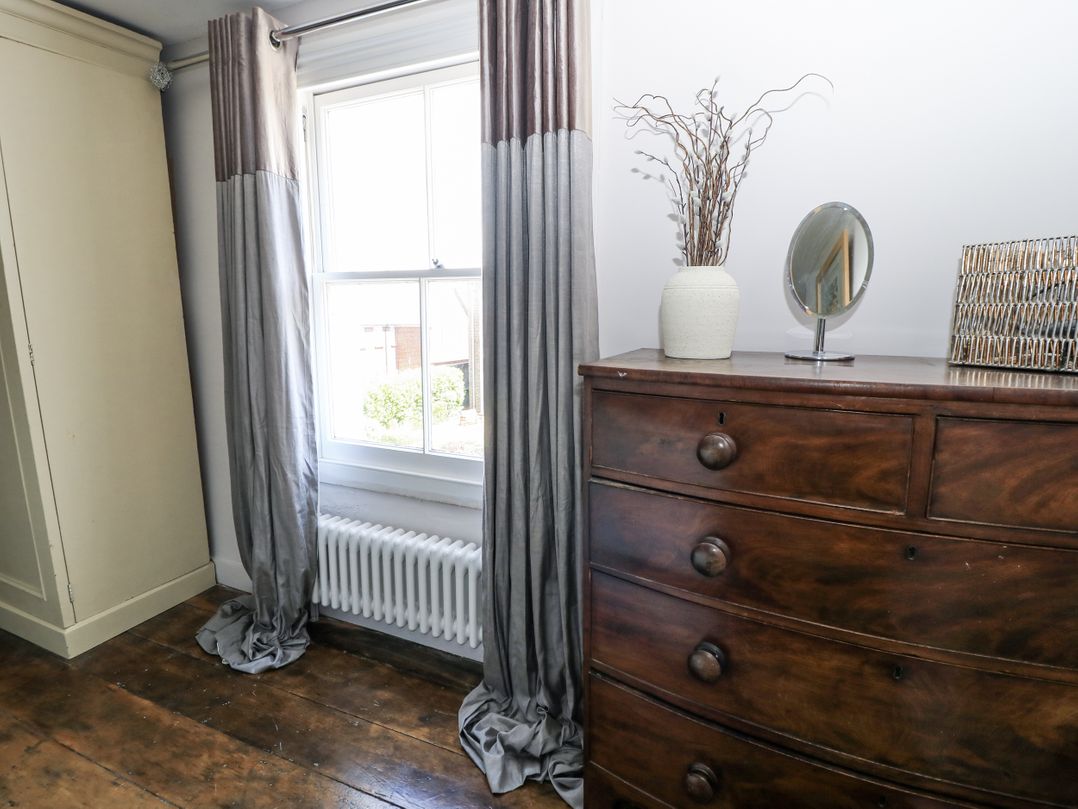 Delightful Dorset House By Wareham River