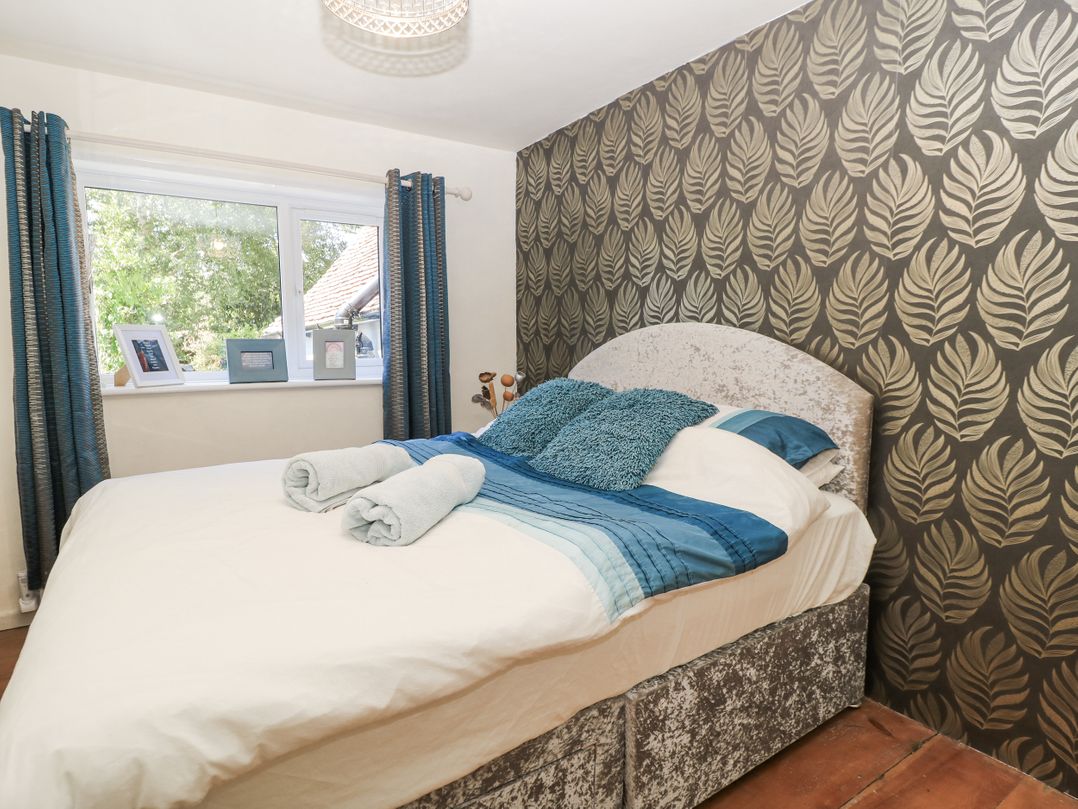 Delightful Dorset House By Wareham River