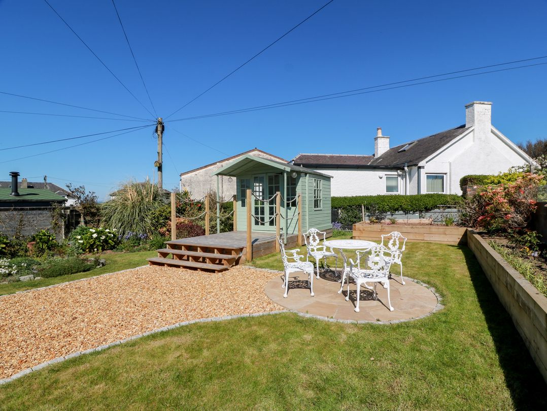 Castaway Cottage Maidens