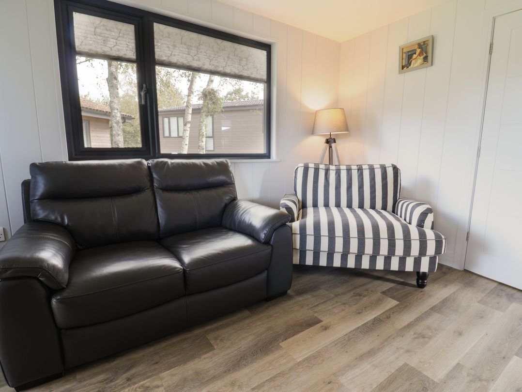 6 Pinewood Retreat