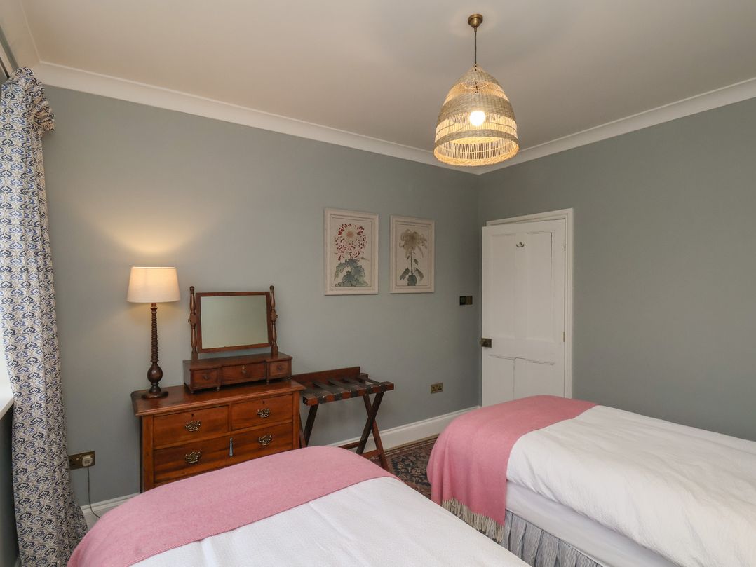 Barn Conversion Roding Cottage