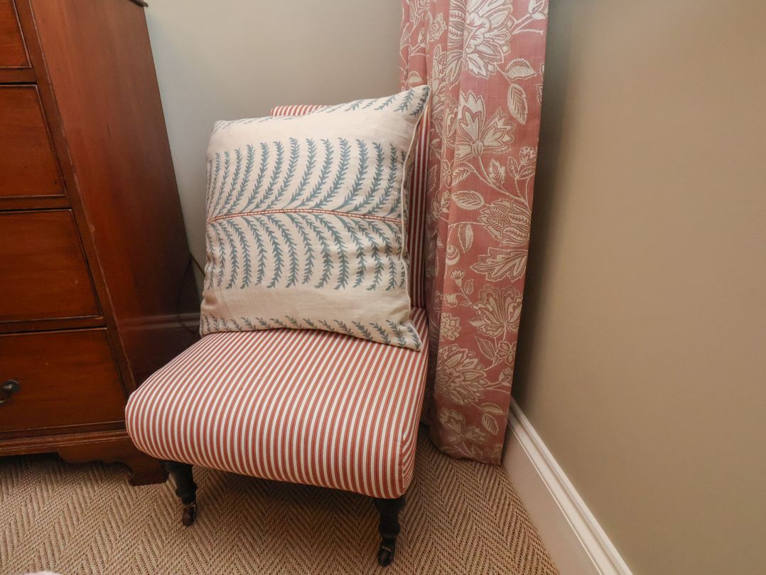 Barn Conversion Roding Cottage