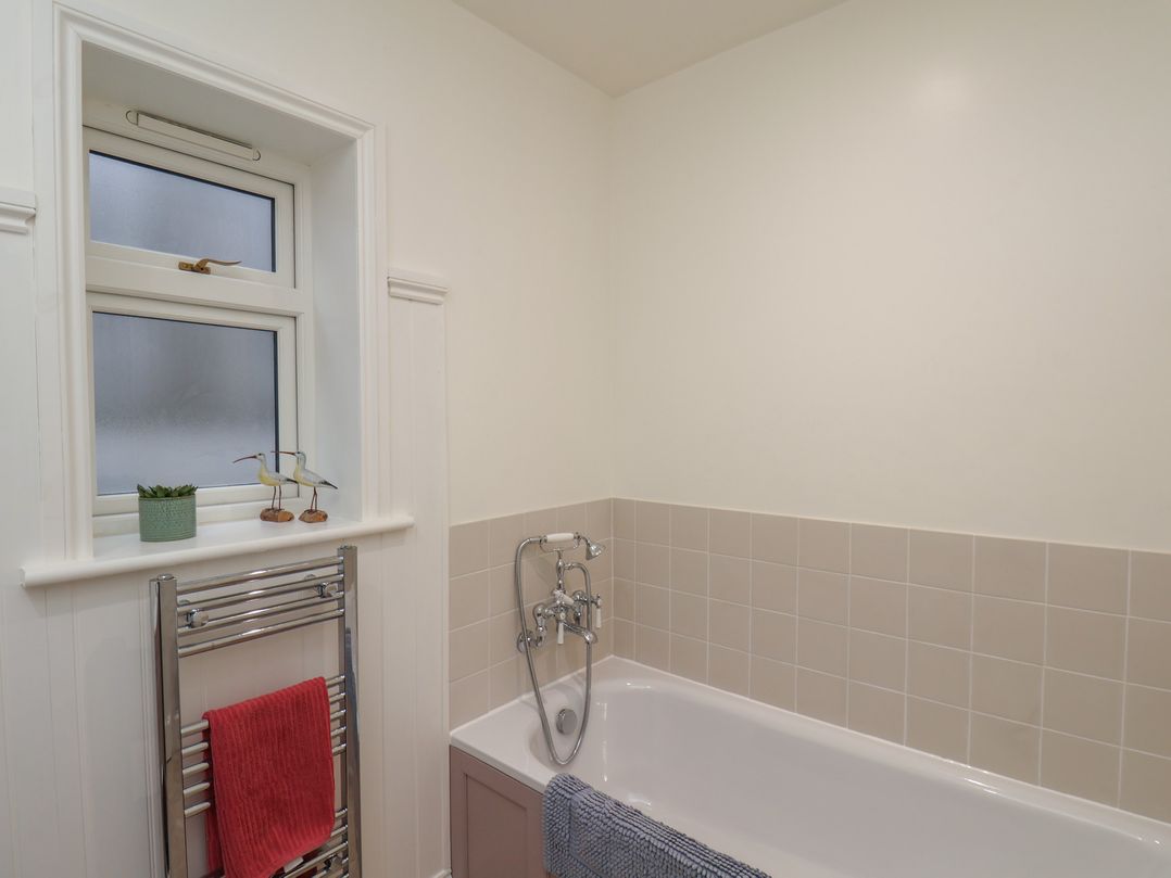 Barn Conversion Roding Cottage