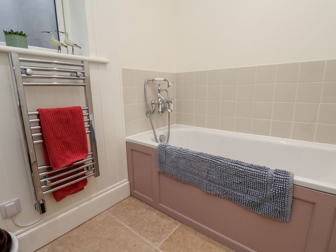 Barn Conversion Roding Cottage