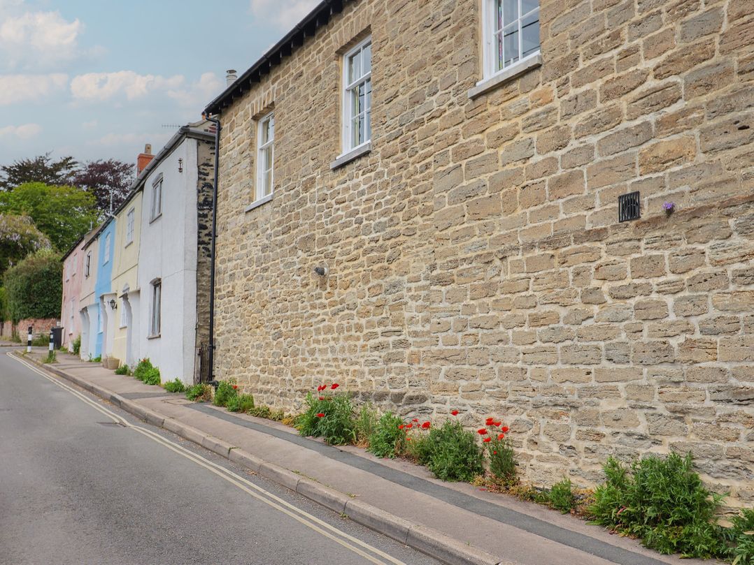6 Bedford Place