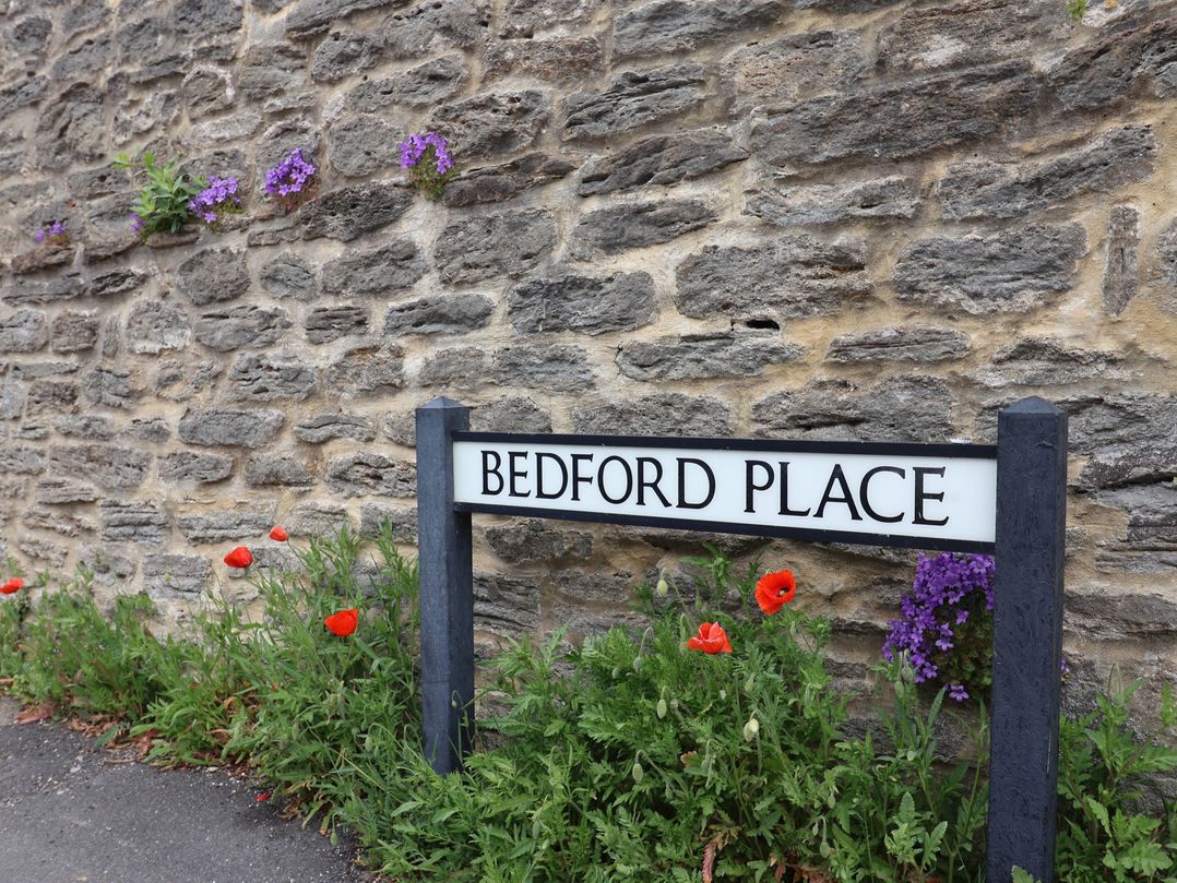 6 Bedford Place