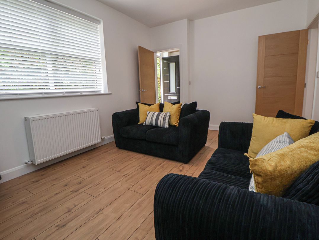 5 Marsh Lane